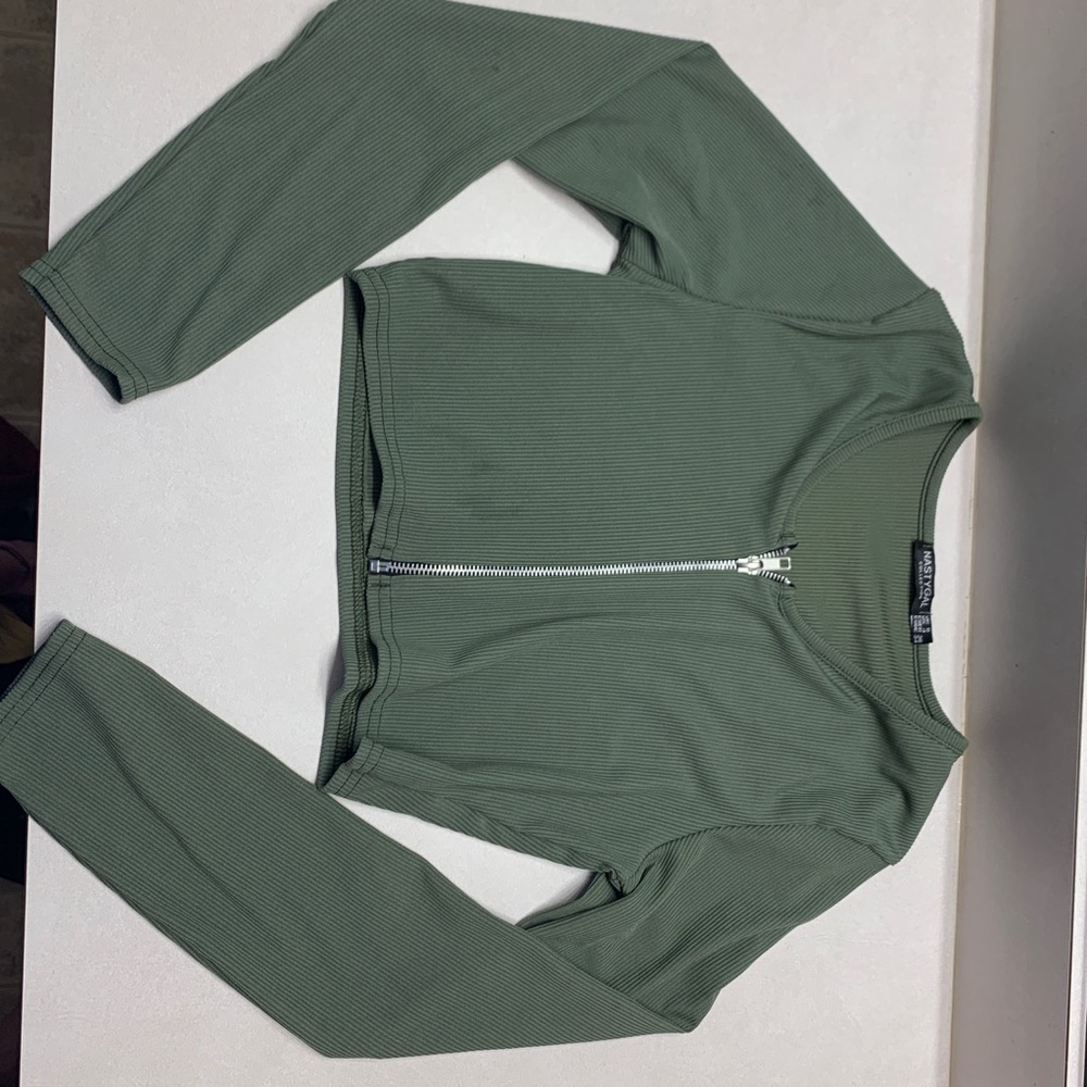Long sleeve army green zip up crop top